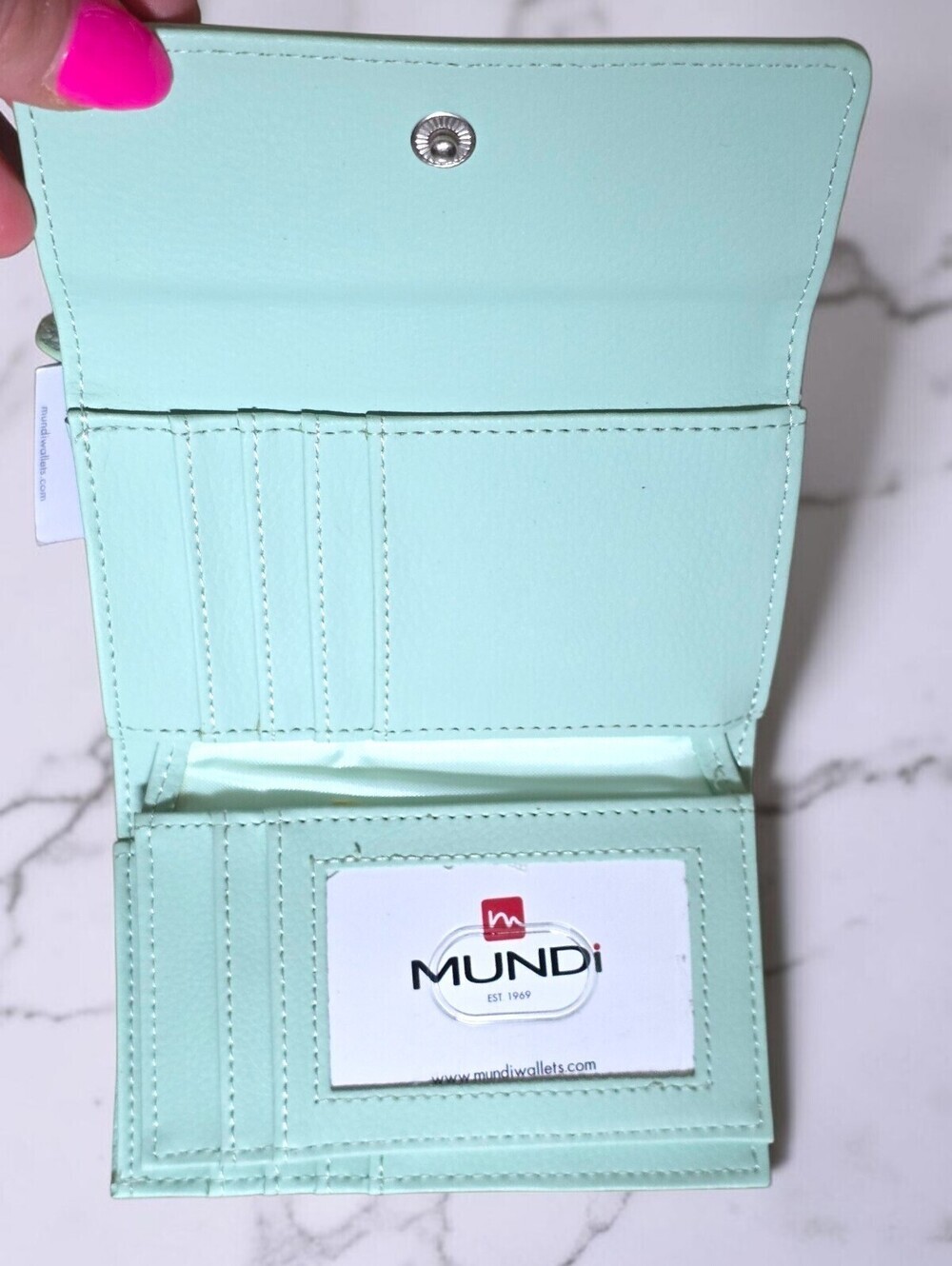 NWT Mundi Genuine Leather Mint Green Trifold Wallet Card Holder Organizer - Picture 5 of 10